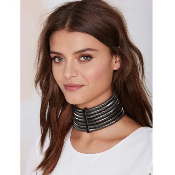 Nasty Gal Coiled Up Gunmetal Choker Collar - Picture 1 of 9